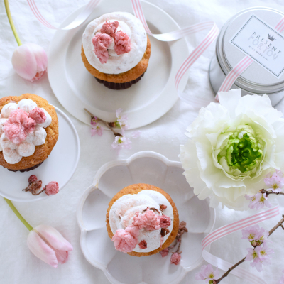 桜カップケーキのラッピング