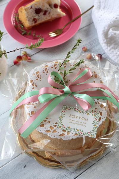 2色使いのリボンで可愛く シフォンケーキのラッピング Mari お菓子 パンのレシピや作り方 Cotta コッタ