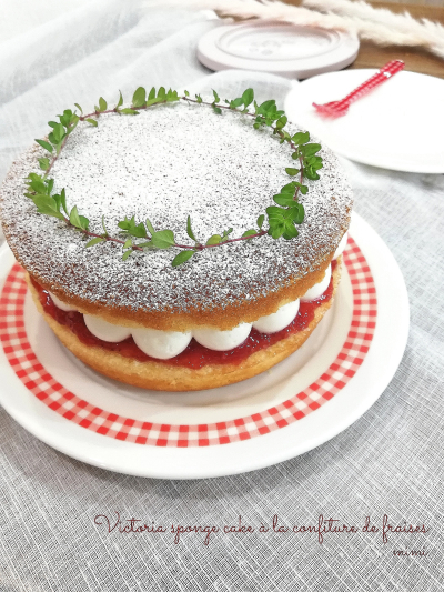 混ぜるだけ♪簡単♪可愛い♡ヴィクトリアスポンジケーキ