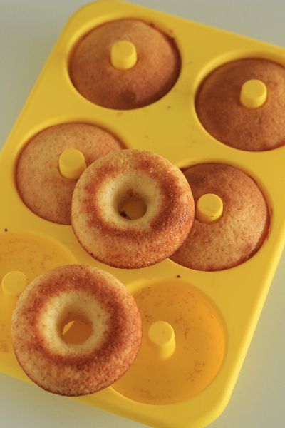 キッチン ベイキング 焼きドーナツ型 シリコン 製菓道具 お菓子