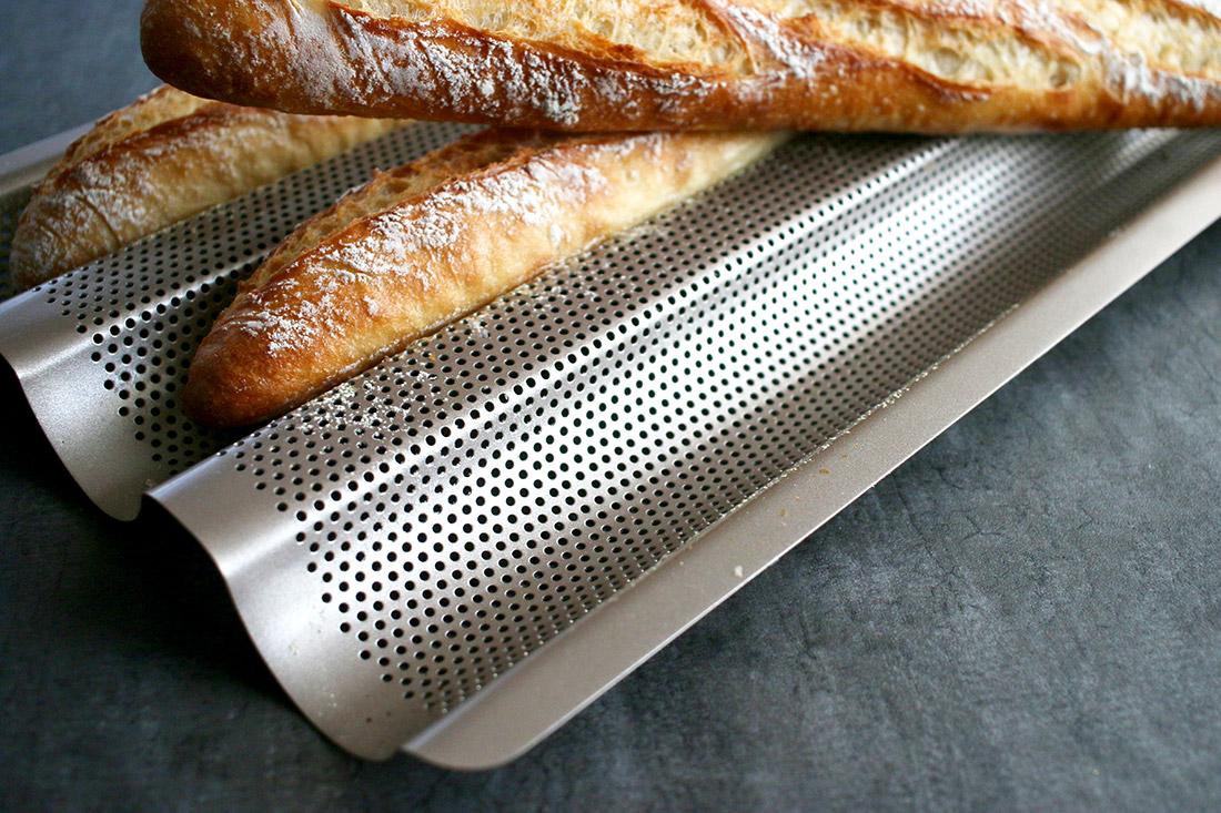 フランスパン用天板 小 270×242 | 天板 | お菓子・パン材料 