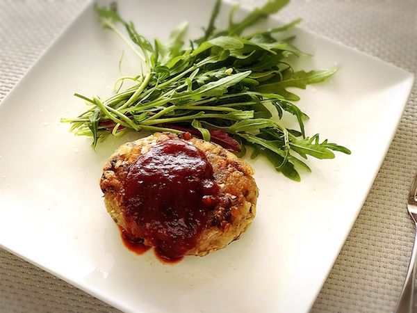 1人分たったの50円！食物繊維たっぷりの簡単＆おいしいオートミールハンバーグ